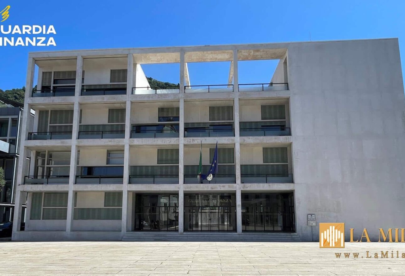 Como: finanziere fuori servizio ferma rapina al Lidl e blocca ladro