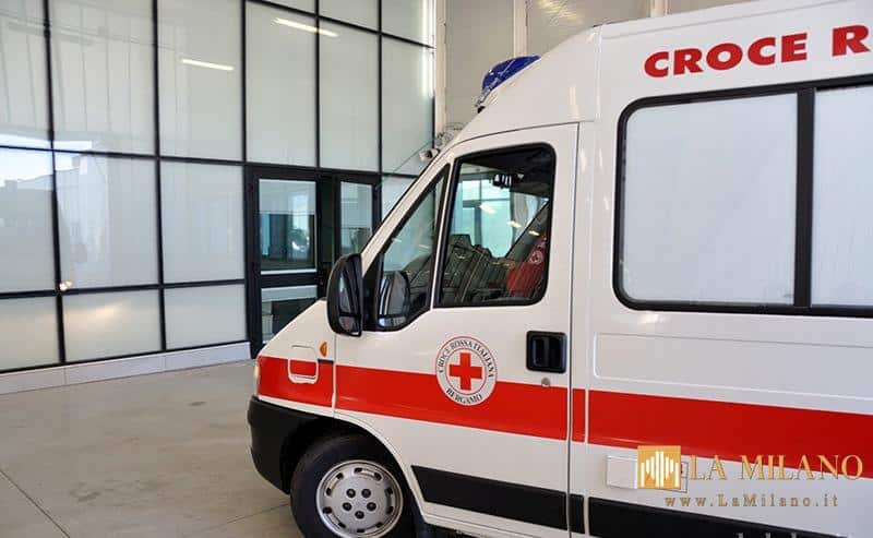 Bergamo, prof accoltellata fuori da scuola a Trescore: studente indagato