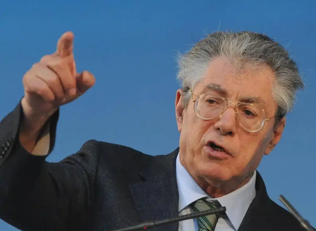 Umberto Bossi è morto a 84 anni: addio al fondatore della Lega