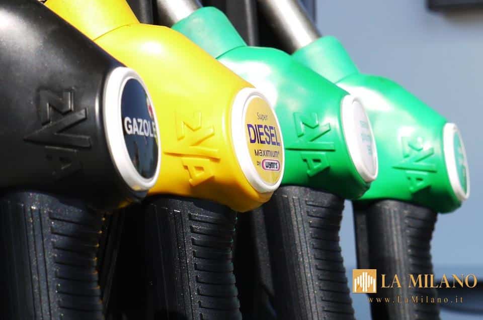 Decreto carburanti: accise ridotte, prezzi benzina e diesel giù dal 19 marzo