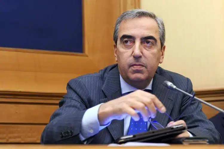 Forza Italia in crisi post-referendum: Gasparri via, Craxi capogruppo, Meloni al Turismo