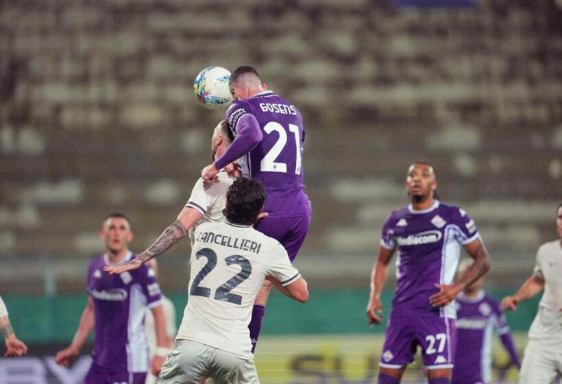 PAGELLE E TABELLINO Fiorentina-Lazio 1-0: Gosens firma il gol salvezza