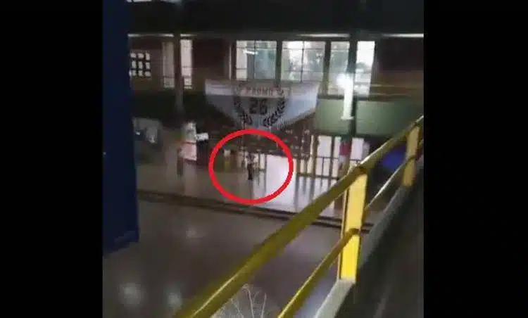 San Cristóbal, sparatoria a scuola: 15enne uccide 13enne, 8 feriti