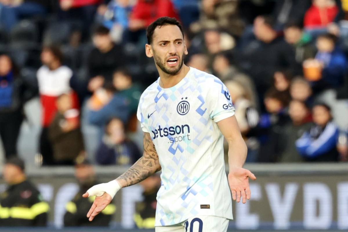 Inter, allarme Calhanoglu: Chivu preoccupato verso la finalissima | CM