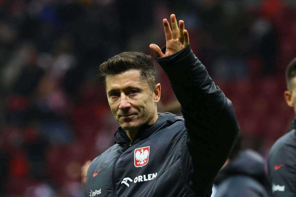 Lewandowski dice addio al Barcellona: il messaggio social dell’attaccante