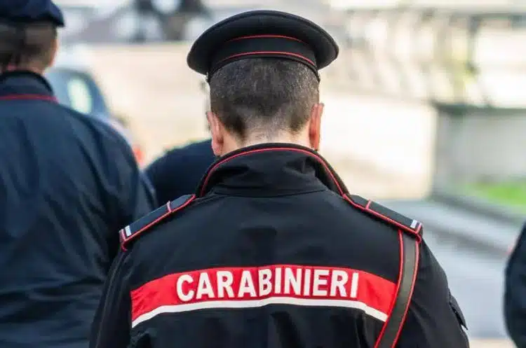 Suprematismo online e terrorismo minorile: 17enne arrestato, blitz in 4 regioni
