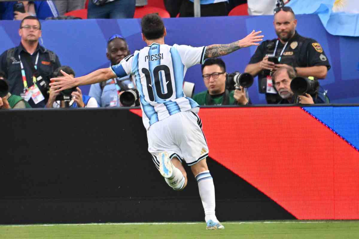 Pagelle e tabellino Argentina-Algeria 3-0: Messi fa la storia