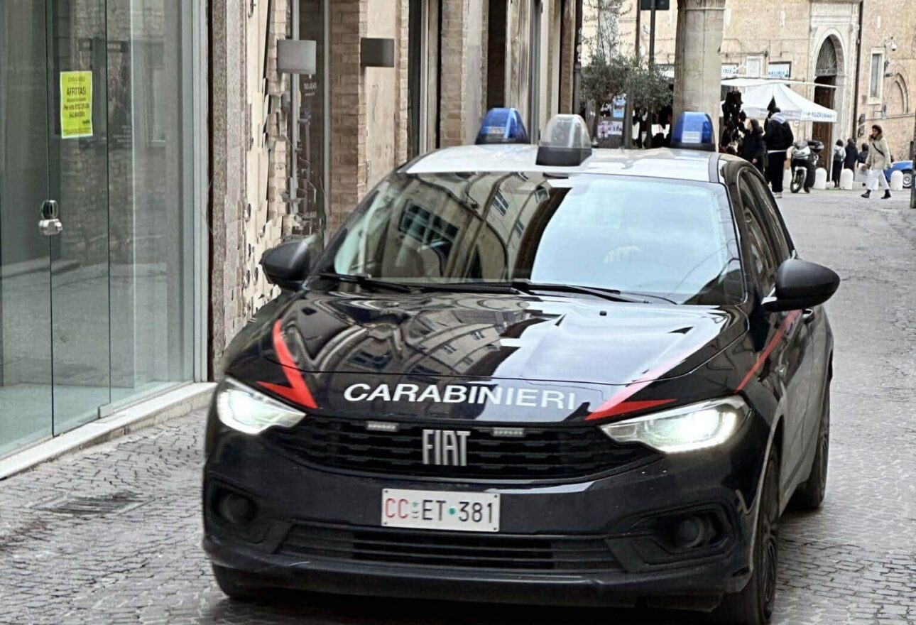 Cingoli: Carabinieri denunciano uno studente per aggressione a scuola