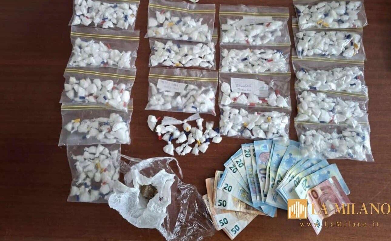 Roma: pusher alla Borghesiana, fermato 22enne con 450 dosi di cocaina