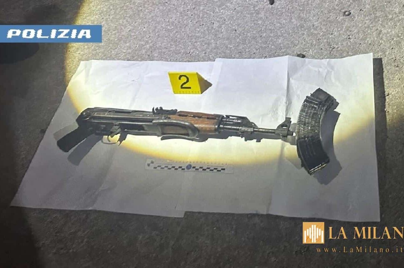 Napoli, fermati sospetti per rissa e colpi d’arma in Piazza Montesanto